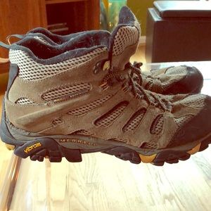 Merrell men’s boots size 10.5